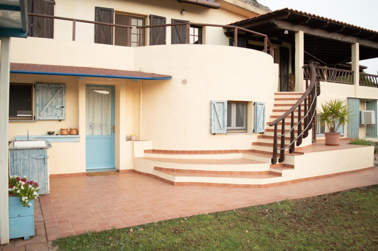 Nel Verde Del Villaggio - Casetta Celeste Гонеса Екстериор снимка